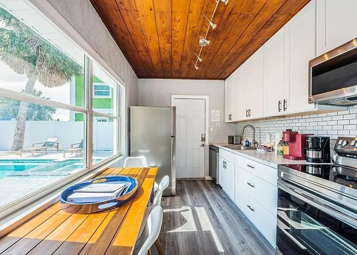 Ocean Breeze Duplex B * Clearwater Beach
